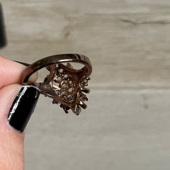 • Vintage Bouquet Ring • - Picture 5 of 16